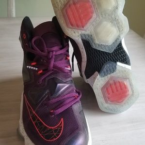Nike Shoes - Mens Nike Lebron sneakers Nike Shoes - Mens Nike Lebron sneakers